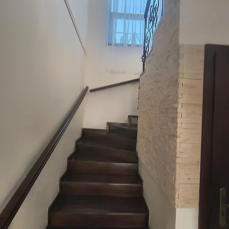 Casa Individuala In Cartier Europa Hotell *